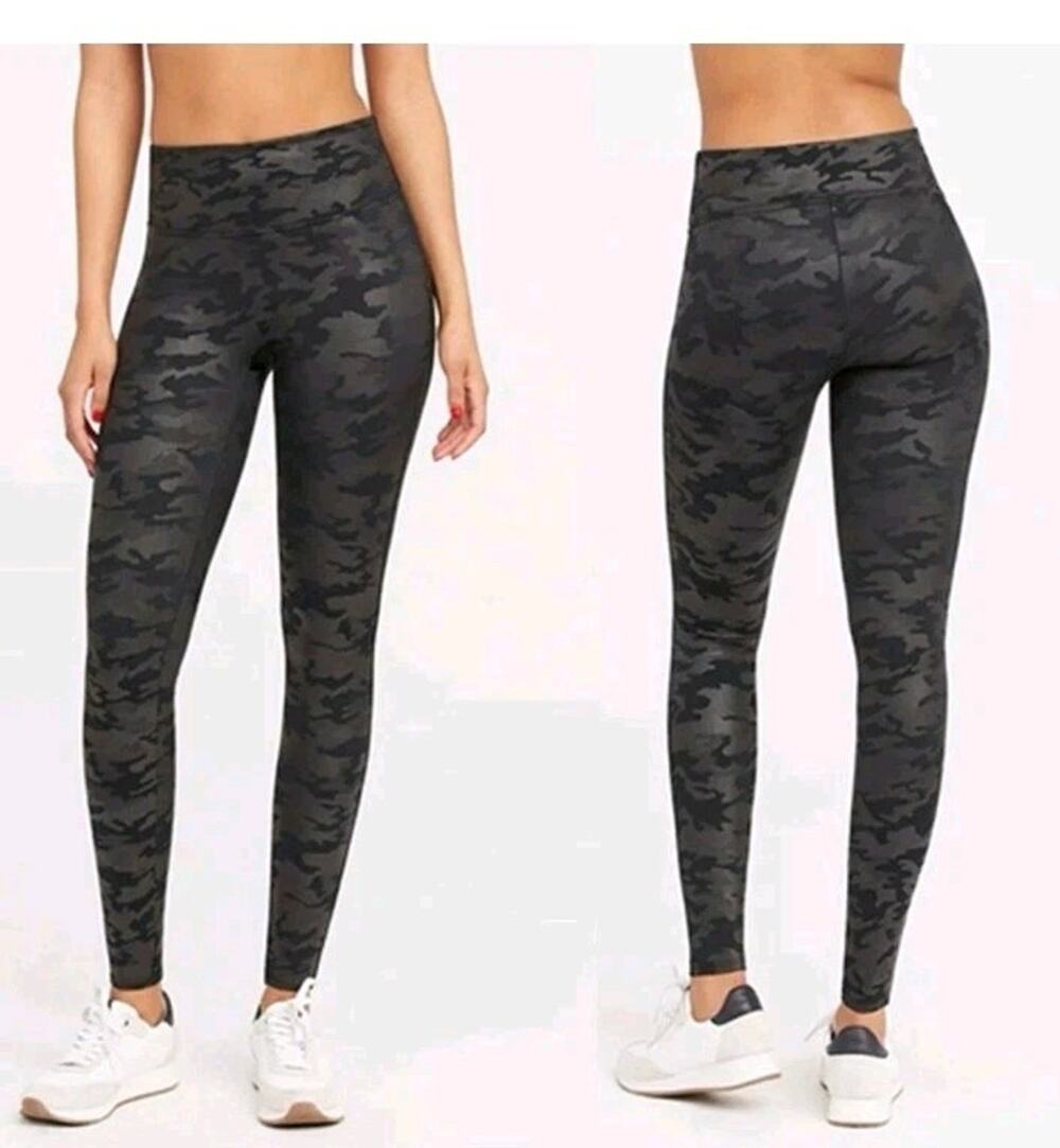 Spanx Women’s Black Camo Detail PU Stretch Form Fitting Leggings Sz M Snatched